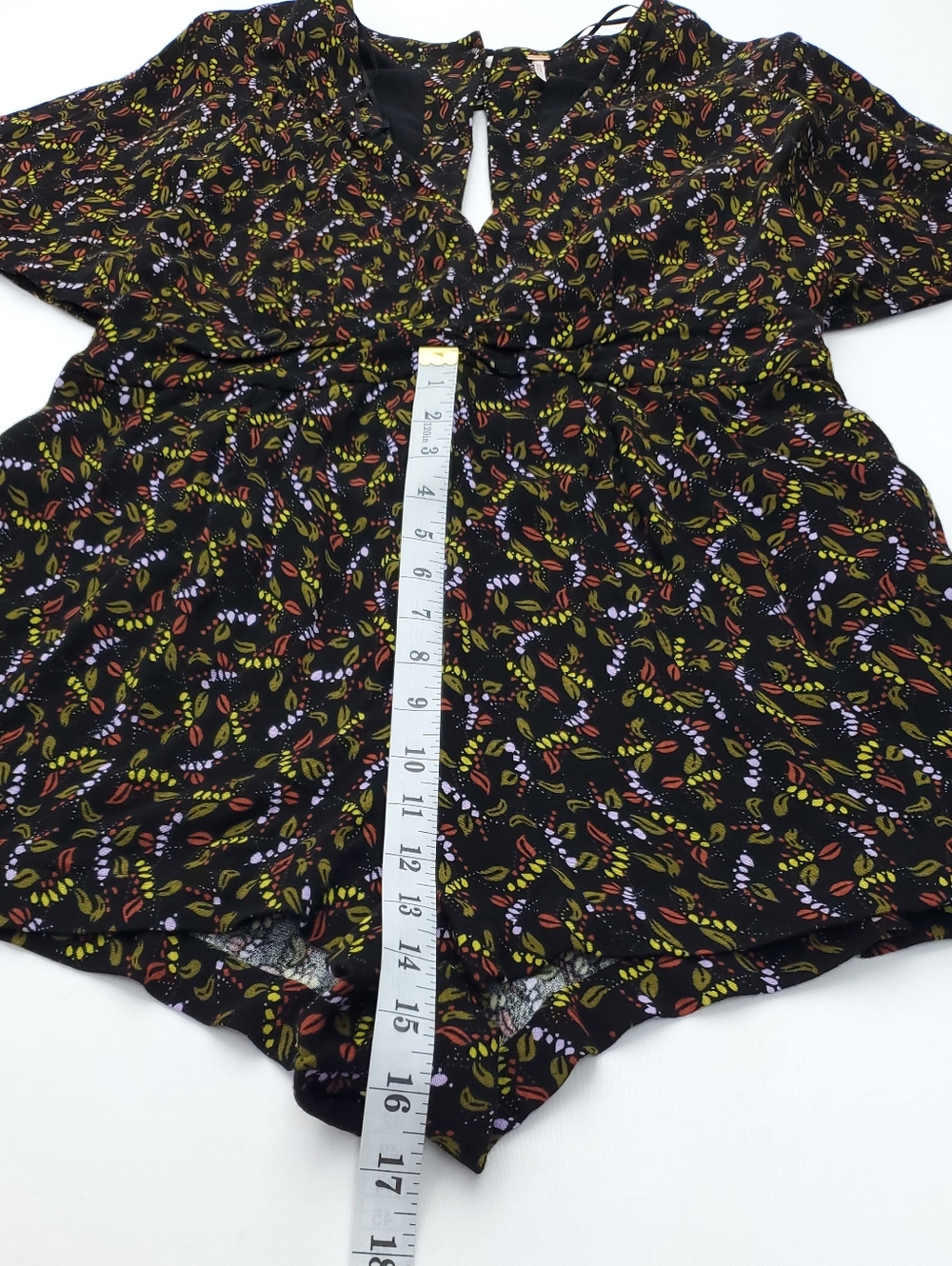 NEW Free People Meet Virginia Black Printed Romper Shorts Split Sleeve SIze 8 - Picture 6 of 13
